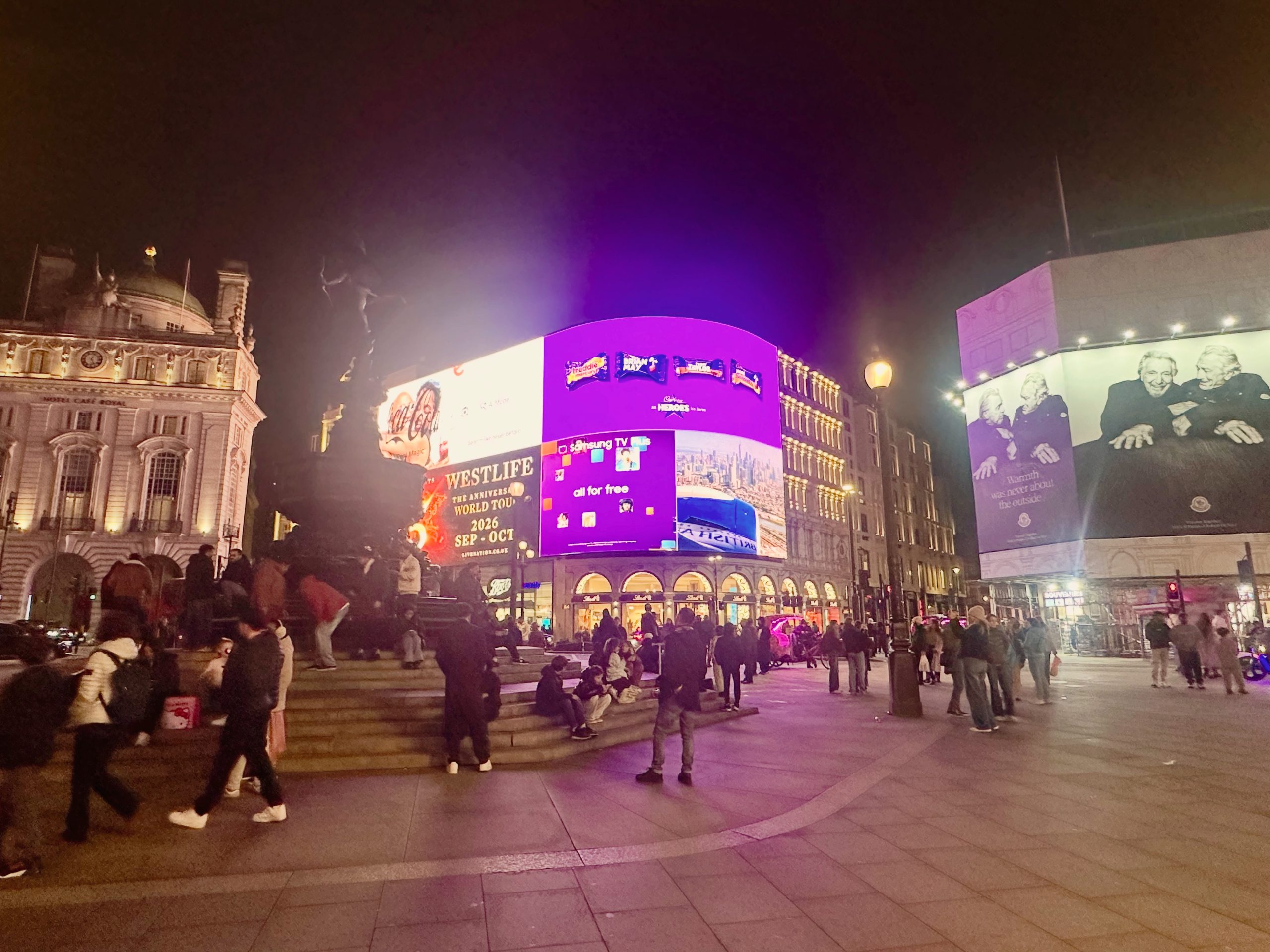 A1CE9C54-6259-4882-93E5-88005B9A45C2 Piccadilly Circus, London West End Tour