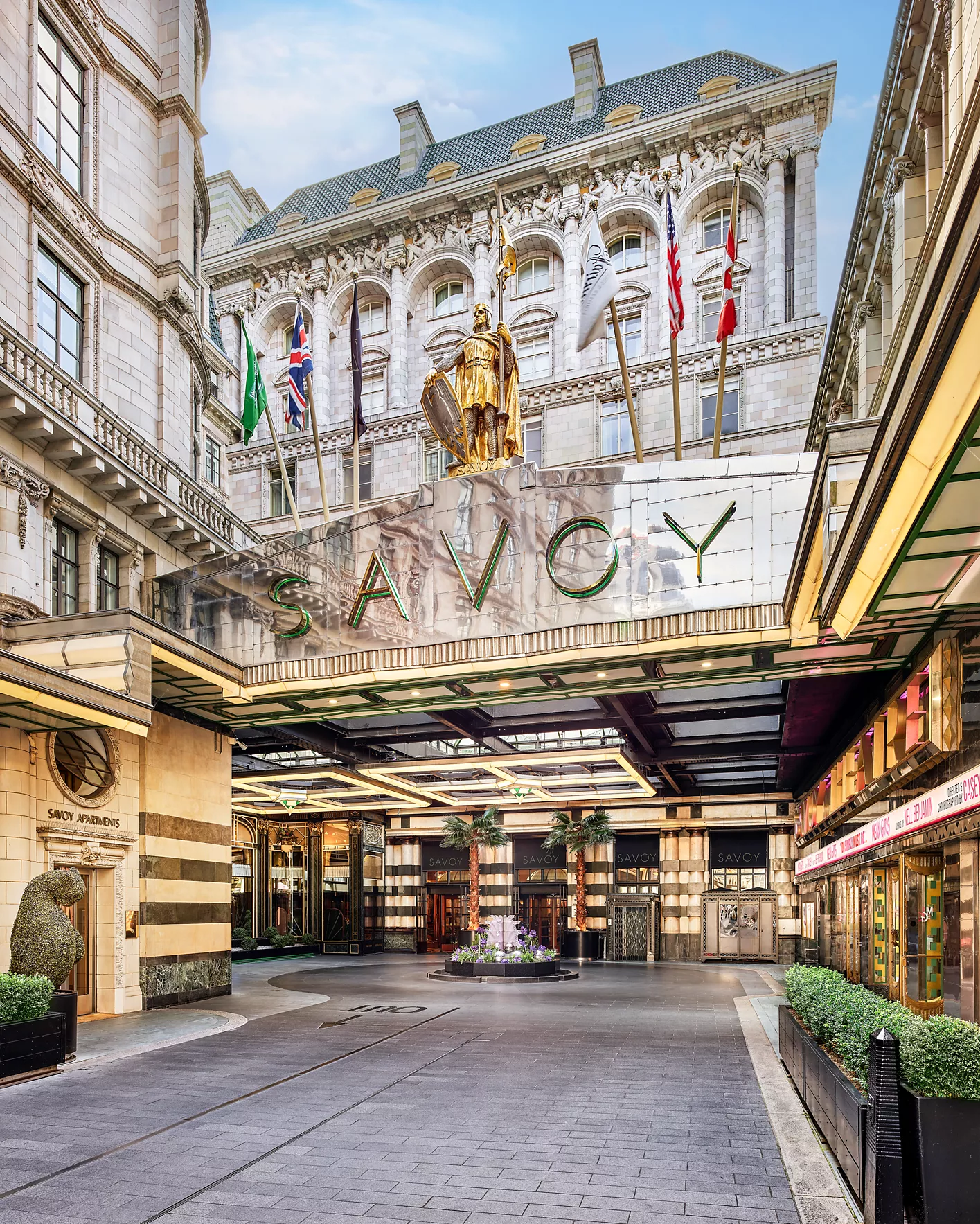 met_p_a128-32-8by10 The Savoy Hotel